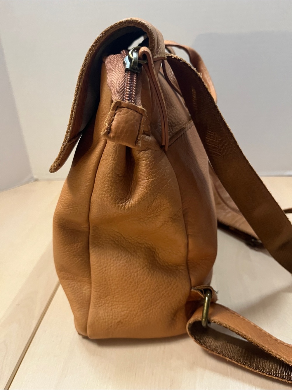 American Leather Co. Tan Light Brown Backpack Book Bag Purse - Picture 9 of 16